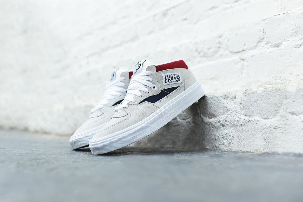 VANS HALF CAB RETRO BLOCK - WHITE / RED / BLUE teststoresetup VANS HALF CAB RETRO BLOCK - WHITE / RED / BLUE teststoresetup